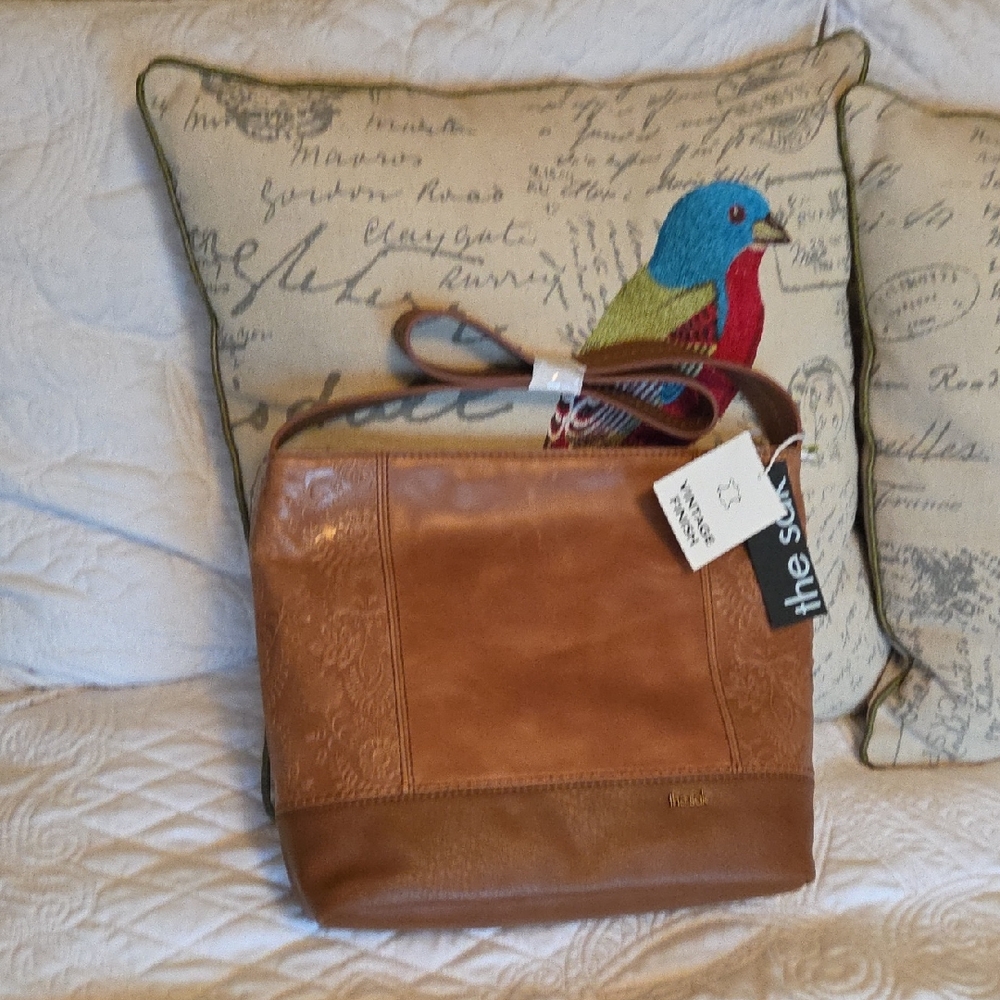 The Sak Tan Leather Shoulder Bag. Never Used Received As Gift In OCT. 2025.